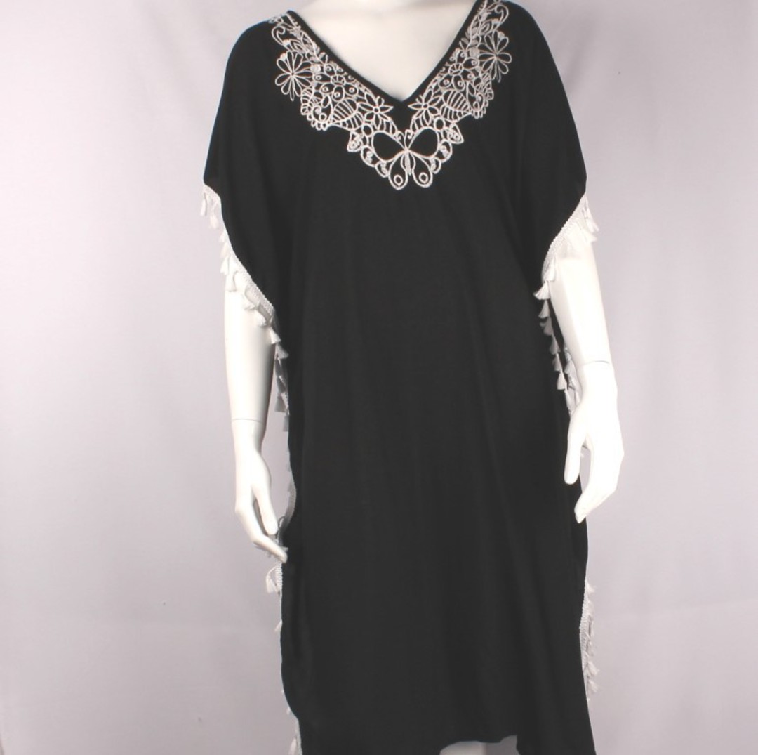 Alice&Lily embroidered and black and white caftan Style: SC/4522BW image 0